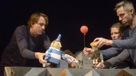 NDČervený balónek foto Roman Dobeš